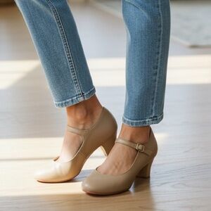 Women's Tan Mary Jane Shoes